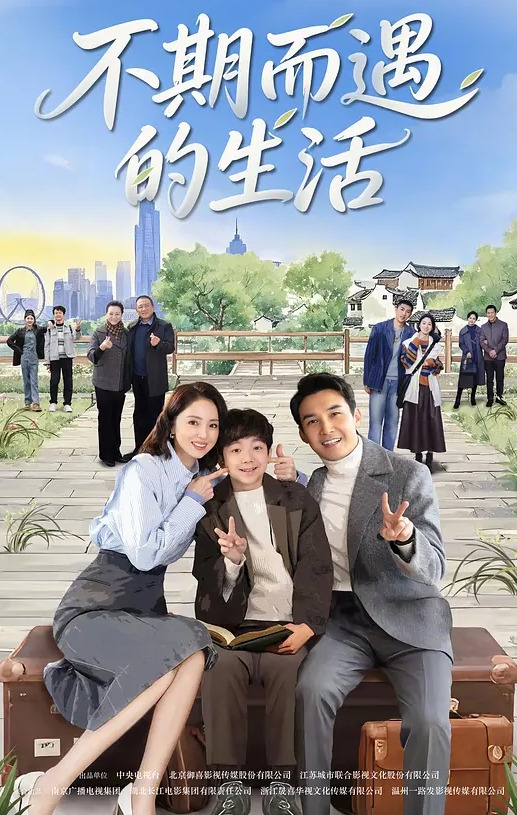 经典厕拍在厕所偷拍到一个身材性感火辣的热裤少妇 内裤也很性感啊 - 五五自拍
